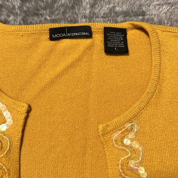 Cardigan gold color - Picture 2 of 3